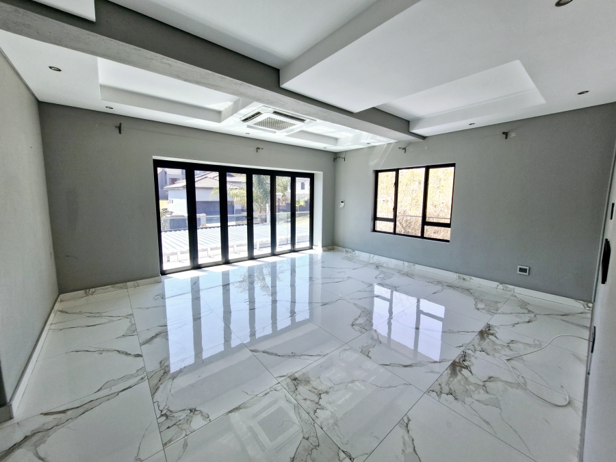 6 Bedroom Property for Sale in Drum Rock Mpumalanga