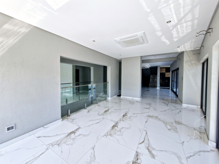 6 Bedroom Property for Sale in Drum Rock Mpumalanga