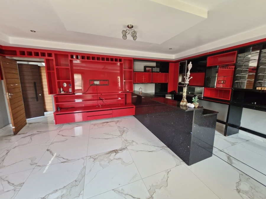 6 Bedroom Property for Sale in Drum Rock Mpumalanga