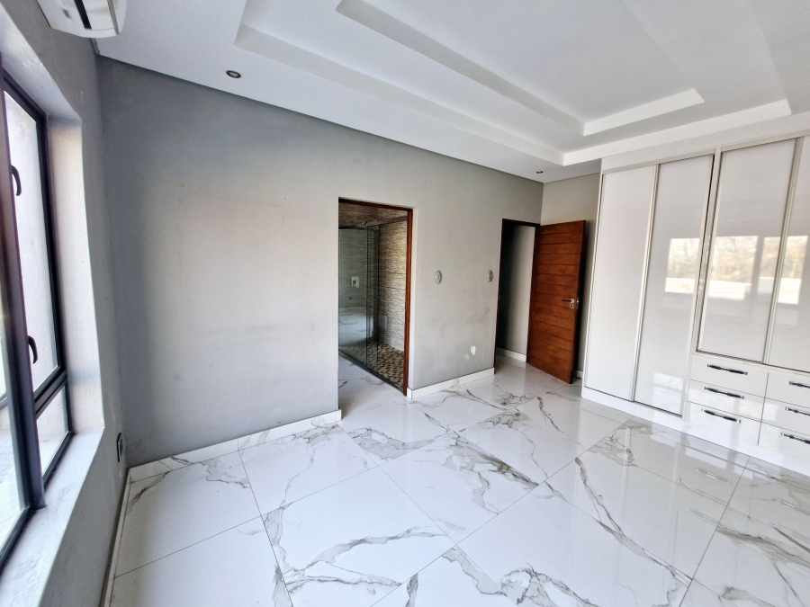 6 Bedroom Property for Sale in Drum Rock Mpumalanga