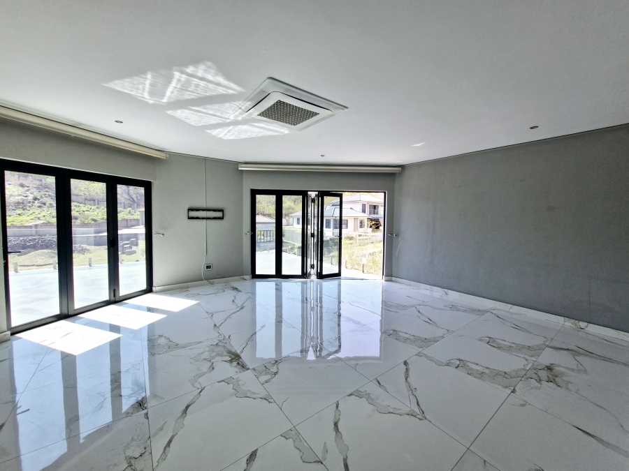 6 Bedroom Property for Sale in Drum Rock Mpumalanga