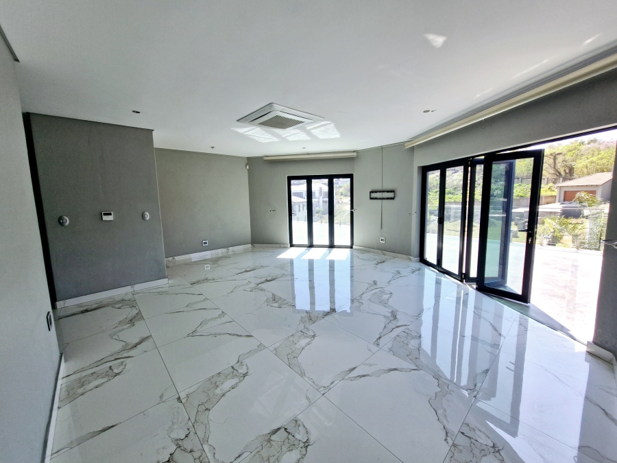 6 Bedroom Property for Sale in Drum Rock Mpumalanga