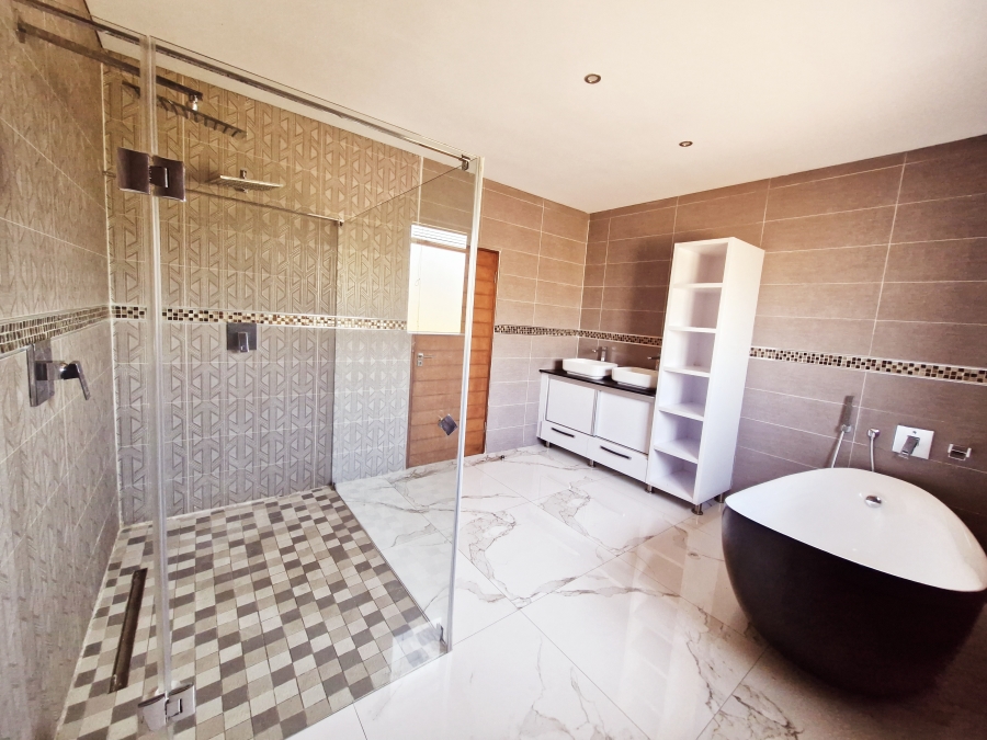 6 Bedroom Property for Sale in Drum Rock Mpumalanga