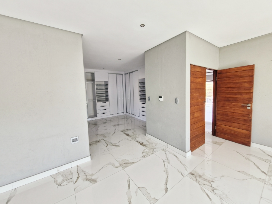 6 Bedroom Property for Sale in Drum Rock Mpumalanga
