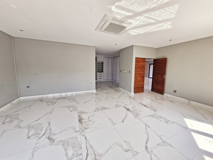 6 Bedroom Property for Sale in Drum Rock Mpumalanga