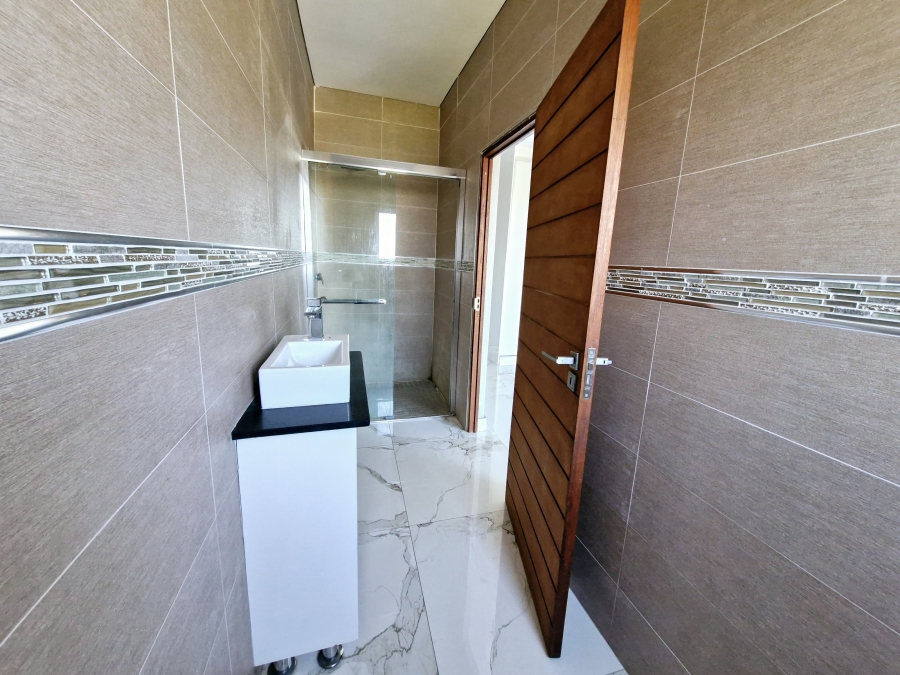 6 Bedroom Property for Sale in Drum Rock Mpumalanga