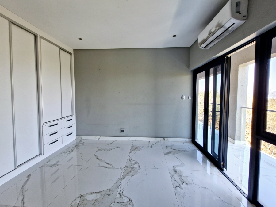 6 Bedroom Property for Sale in Drum Rock Mpumalanga