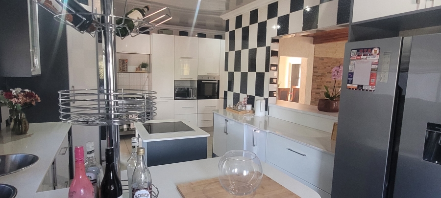 4 Bedroom Property for Sale in Gholfsig Mpumalanga
