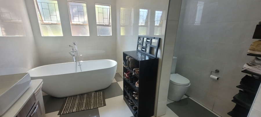 4 Bedroom Property for Sale in Gholfsig Mpumalanga