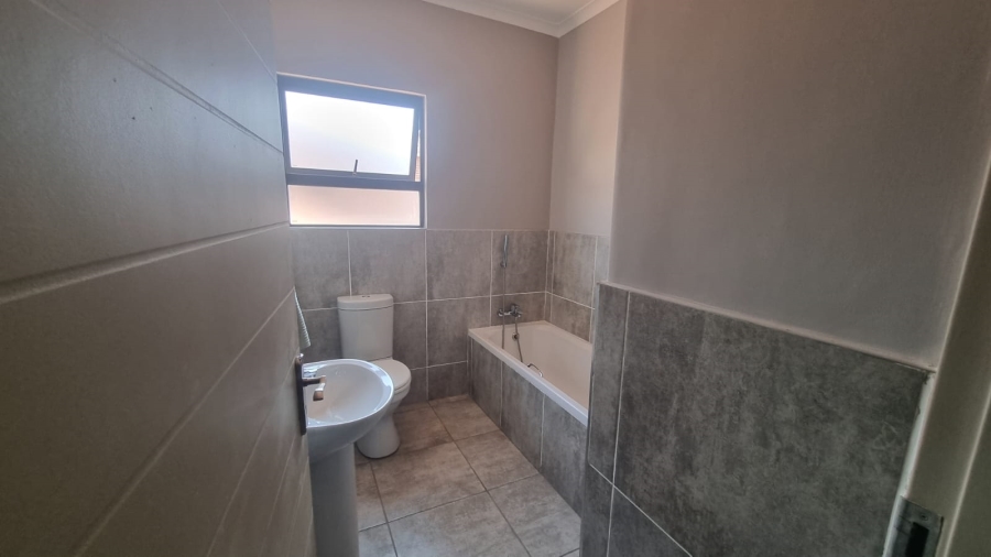 3 Bedroom Property for Sale in Jackaroo Park Mpumalanga