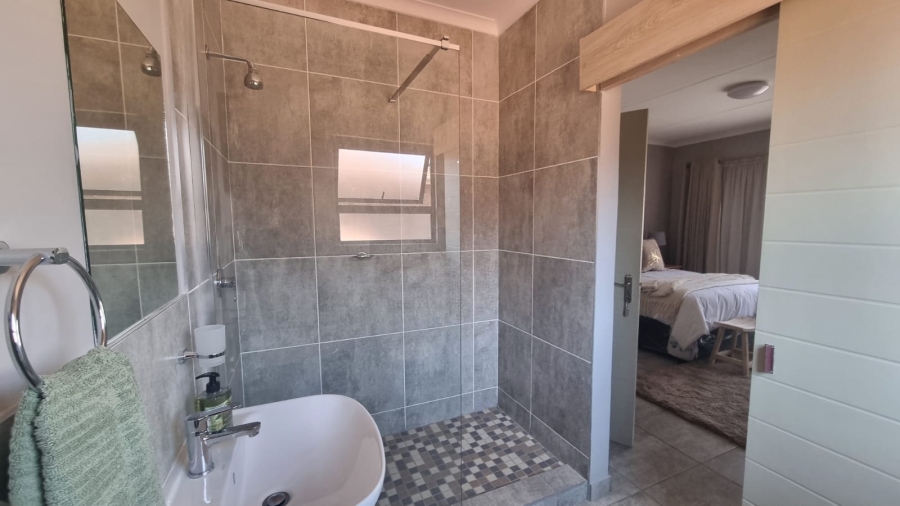 3 Bedroom Property for Sale in Jackaroo Park Mpumalanga