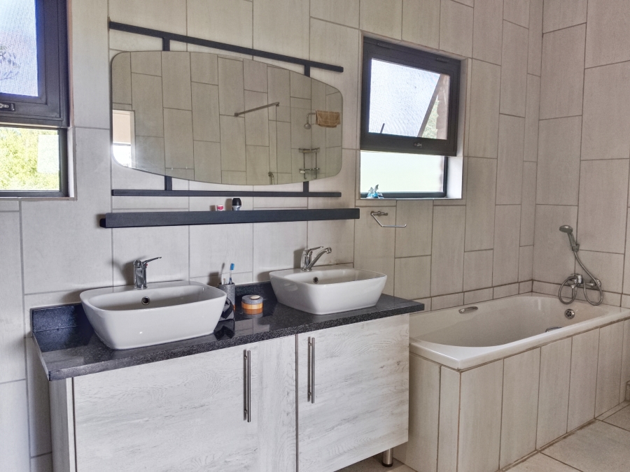 3 Bedroom Property for Sale in Marloth Park Mpumalanga