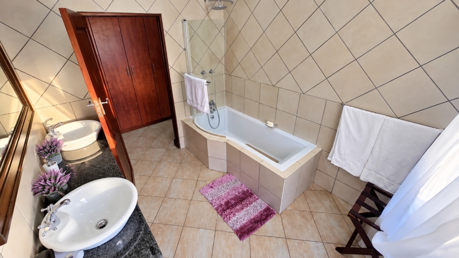 5 Bedroom Property for Sale in Machadodorp Mpumalanga