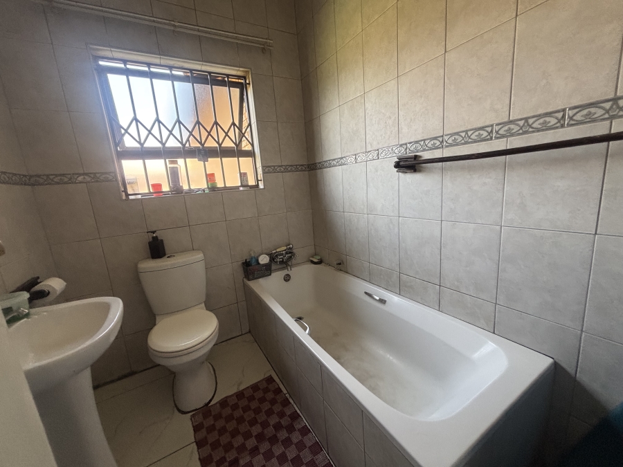 3 Bedroom Property for Sale in Ben Fleur Mpumalanga