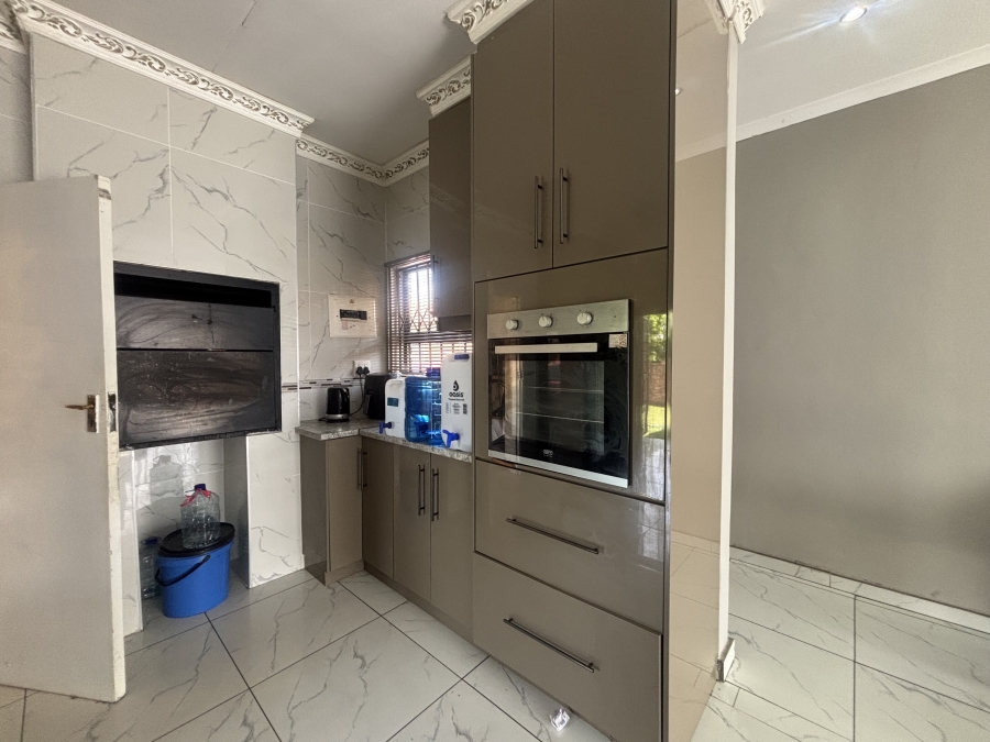 3 Bedroom Property for Sale in Ben Fleur Mpumalanga