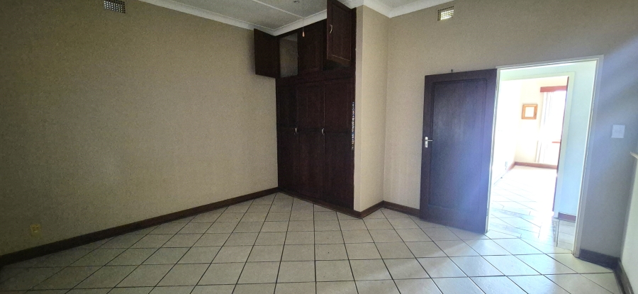 4 Bedroom Property for Sale in Nelspruit Ext 2 Mpumalanga
