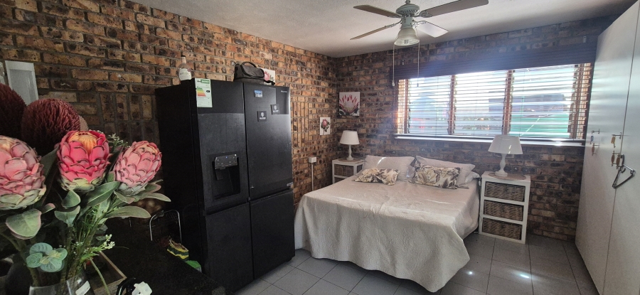 4 Bedroom Property for Sale in Nelspruit Ext 2 Mpumalanga