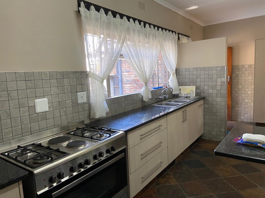 To Let 1 Bedroom Property for Rent in Gholfsig Mpumalanga