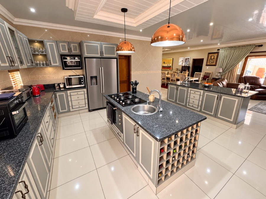 5 Bedroom Property for Sale in Ben Fleur Mpumalanga