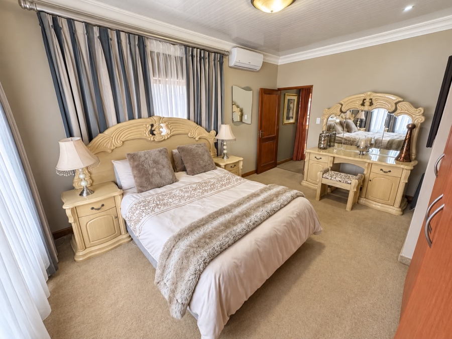 5 Bedroom Property for Sale in Ben Fleur Mpumalanga