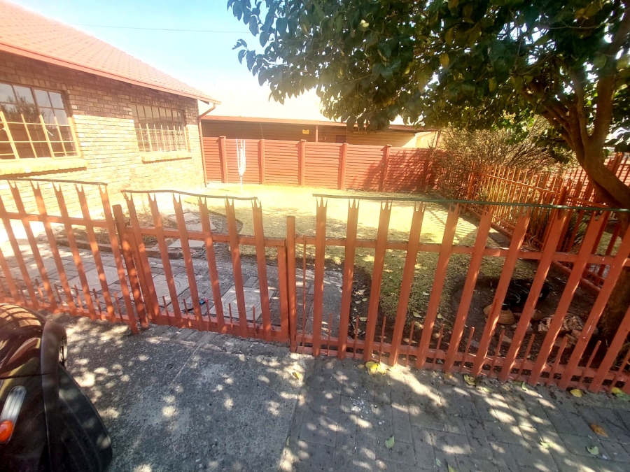 To Let 2 Bedroom Property for Rent in Secunda Mpumalanga
