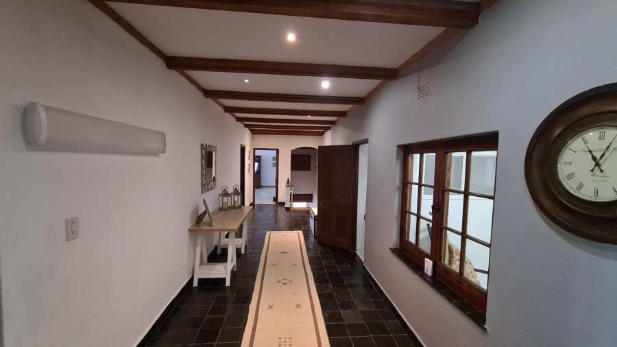 6 Bedroom Property for Sale in White River Mpumalanga