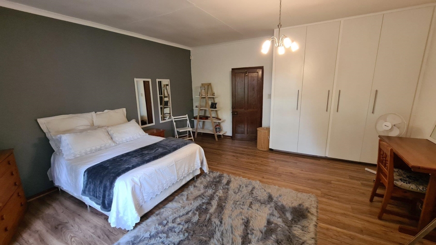 6 Bedroom Property for Sale in White River Mpumalanga