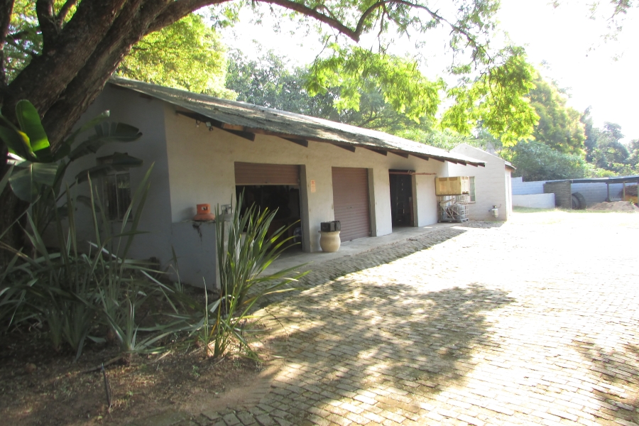 6 Bedroom Property for Sale in White River Mpumalanga