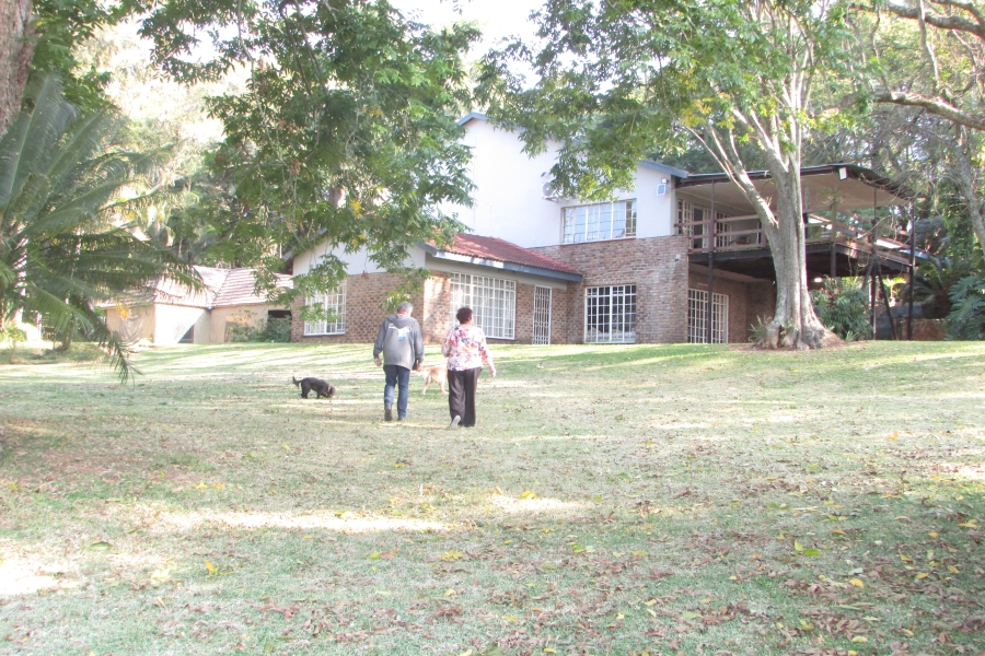 6 Bedroom Property for Sale in White River Mpumalanga