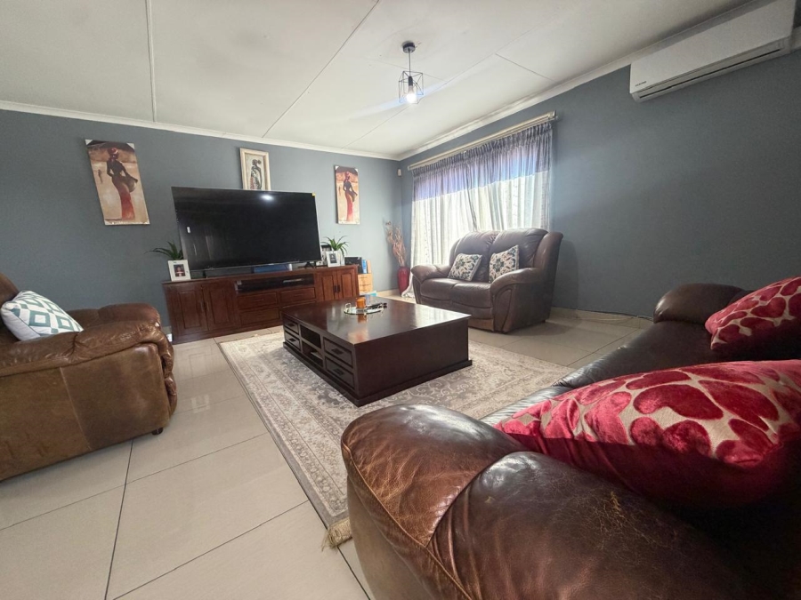 3 Bedroom Property for Sale in Stonehenge Mpumalanga