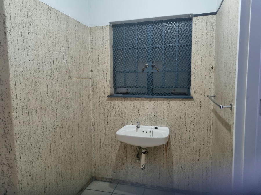 To Let Commercial Property for Rent in Vintonia Mpumalanga