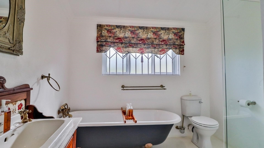 5 Bedroom Property for Sale in White River Mpumalanga