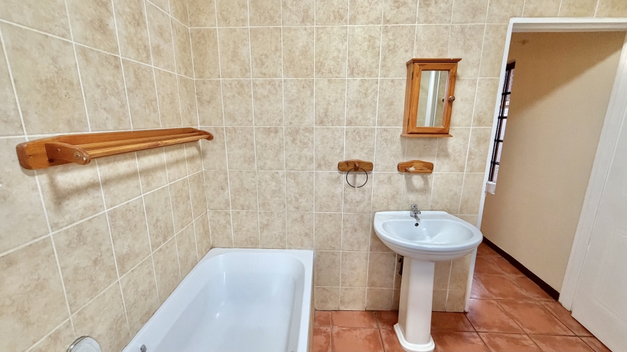To Let 3 Bedroom Property for Rent in Stonehenge Ext 1 Mpumalanga