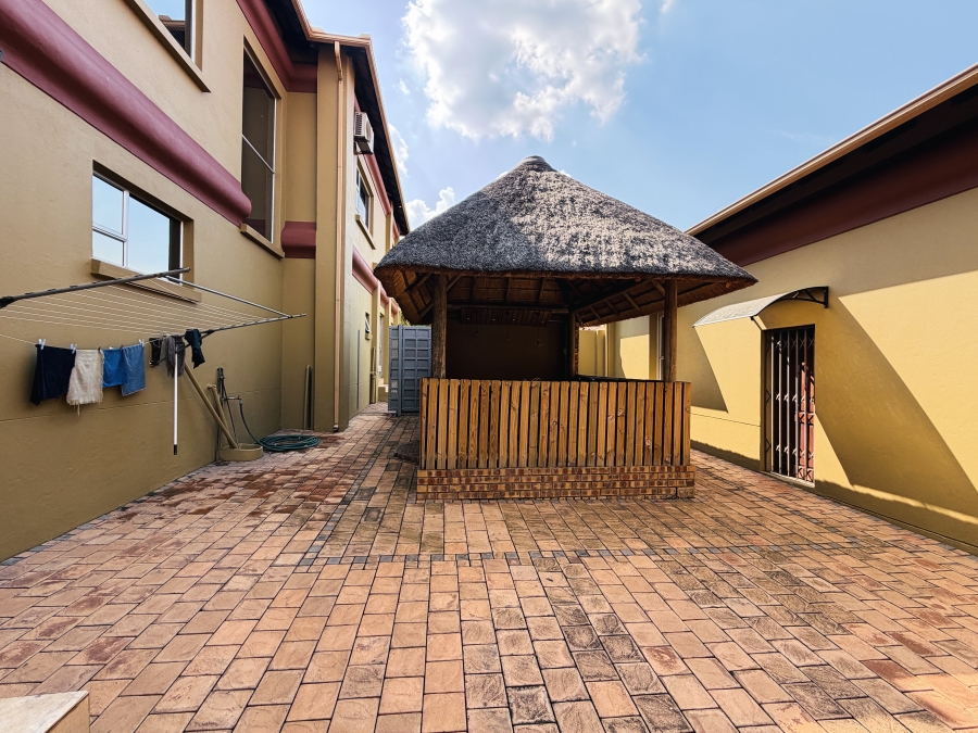 To Let 7 Bedroom Property for Rent in Aerorand Mpumalanga