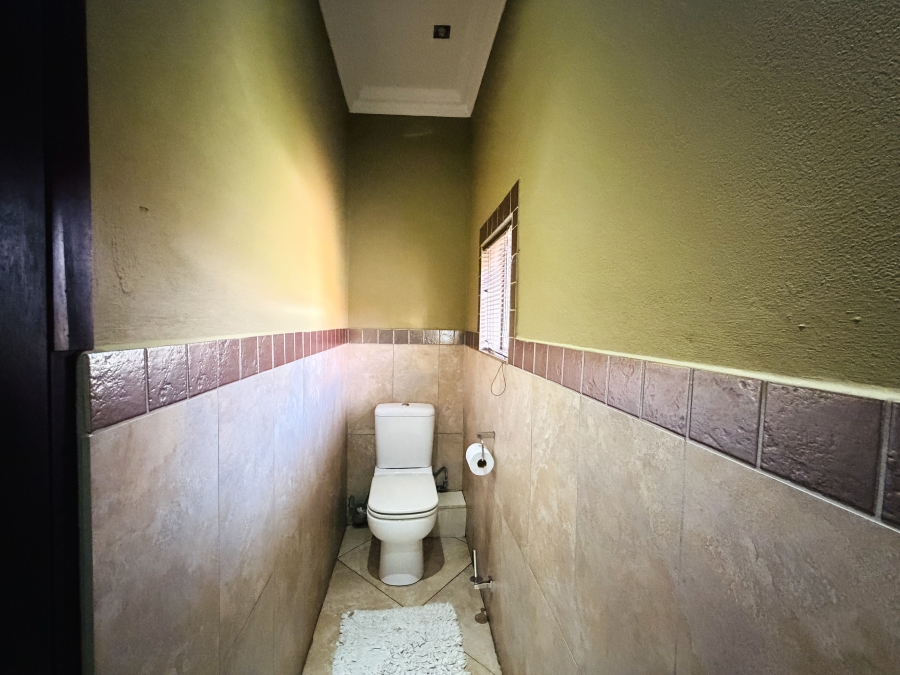 To Let 7 Bedroom Property for Rent in Aerorand Mpumalanga