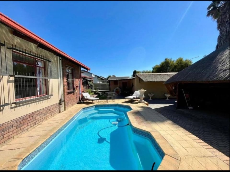 3 Bedroom Property for Sale in Suidheuwel Mpumalanga