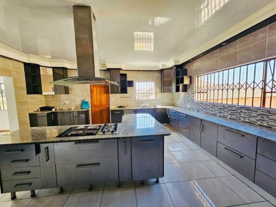 To Let 4 Bedroom Property for Rent in Model Park Mpumalanga