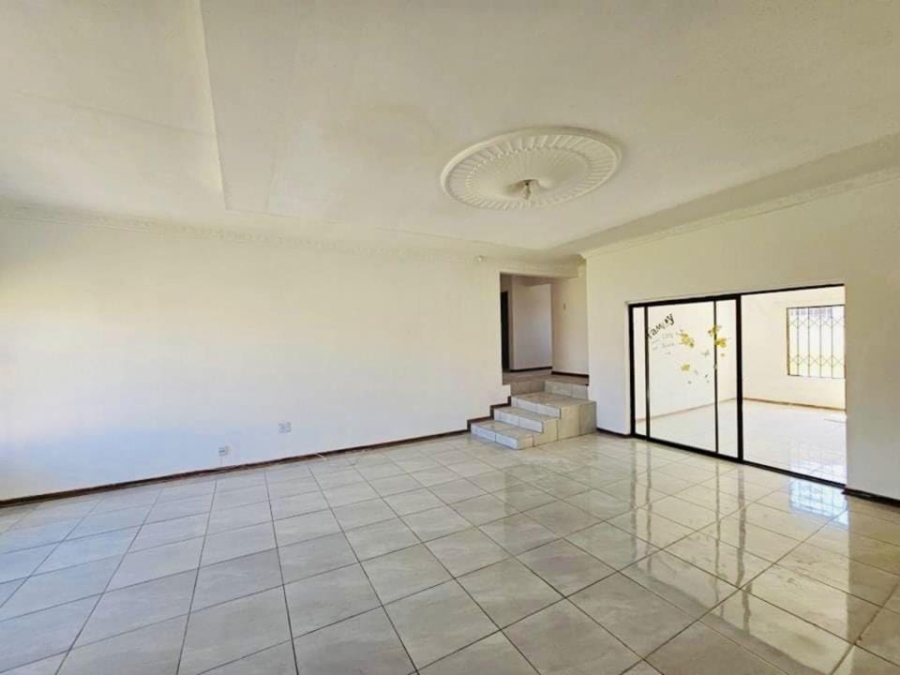 To Let 4 Bedroom Property for Rent in Model Park Mpumalanga
