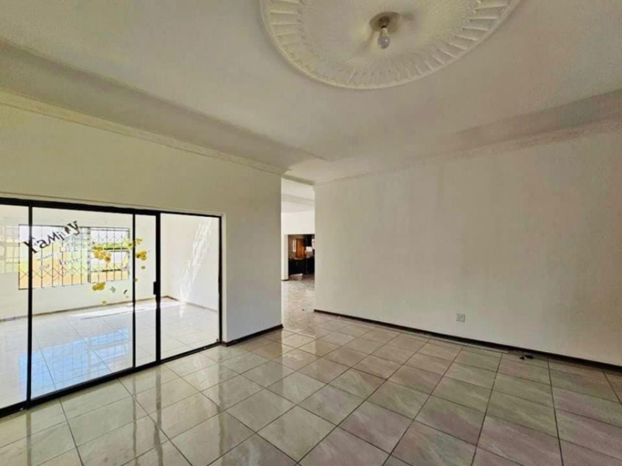 To Let 4 Bedroom Property for Rent in Model Park Mpumalanga