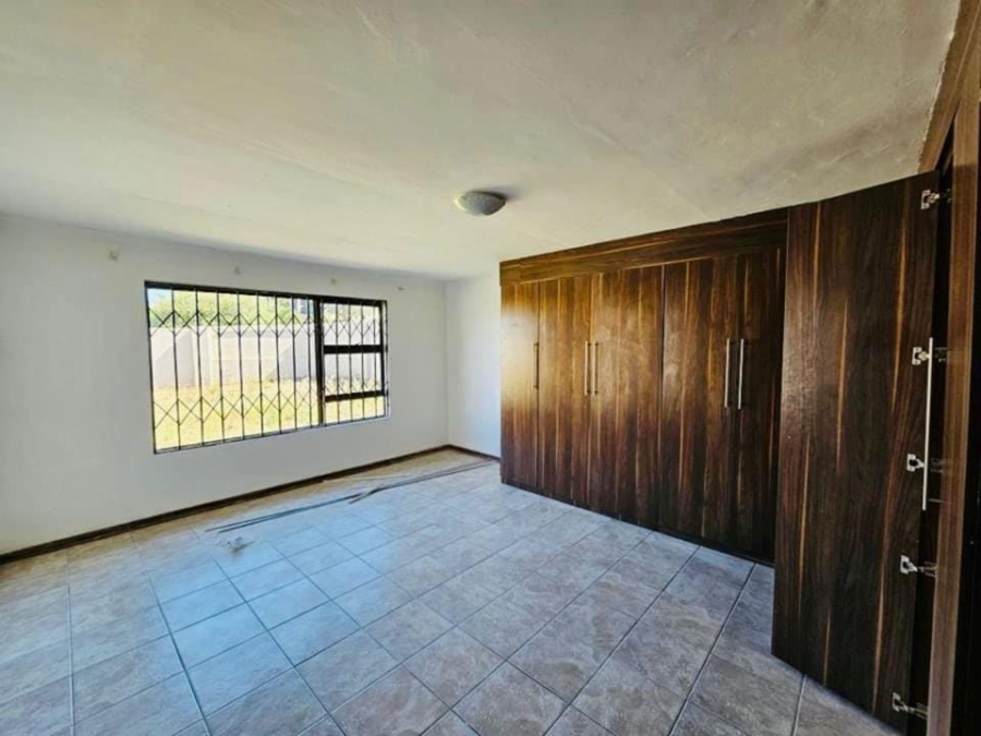To Let 4 Bedroom Property for Rent in Model Park Mpumalanga