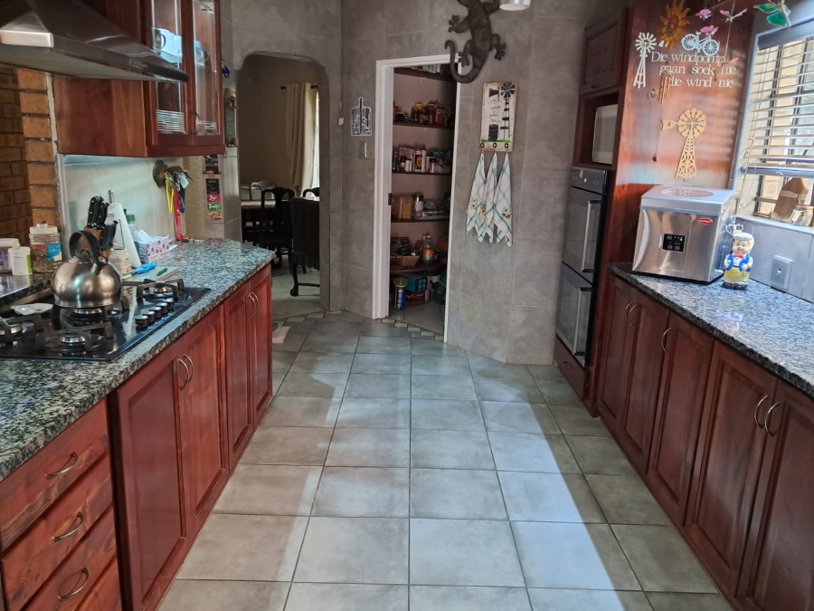 6 Bedroom Property for Sale in West Acres Mpumalanga