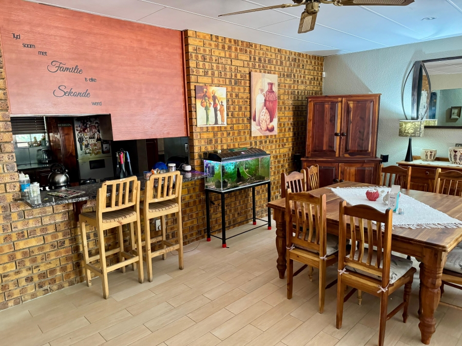 6 Bedroom Property for Sale in West Acres Mpumalanga