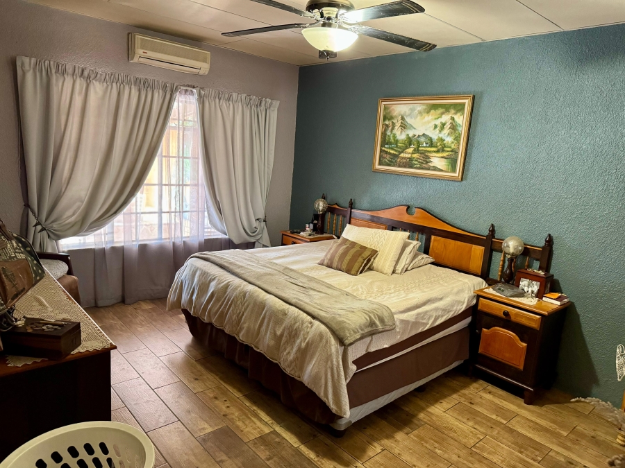 6 Bedroom Property for Sale in West Acres Mpumalanga