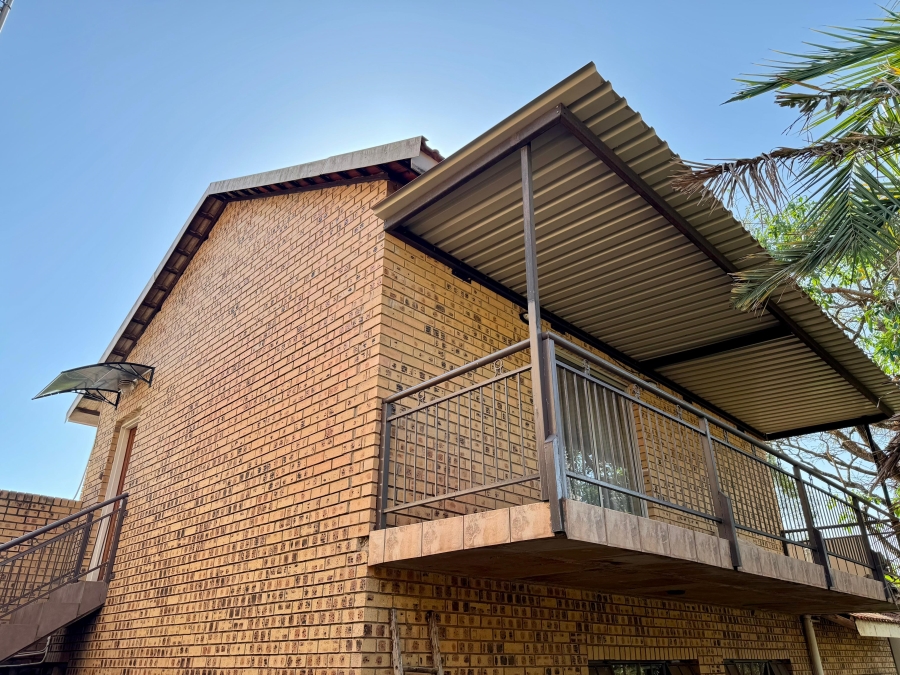 6 Bedroom Property for Sale in West Acres Mpumalanga