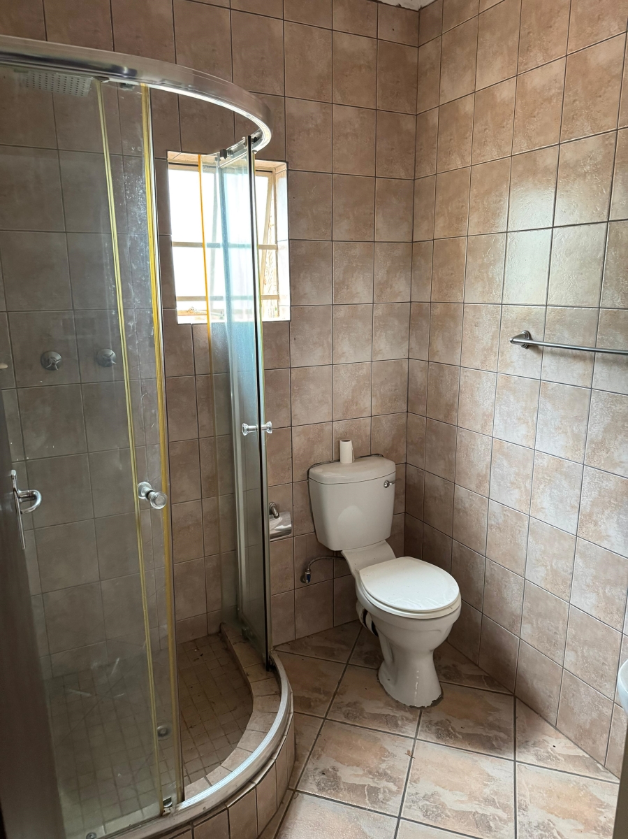 6 Bedroom Property for Sale in West Acres Mpumalanga