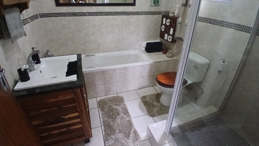 3 Bedroom Property for Sale in West Acres Mpumalanga