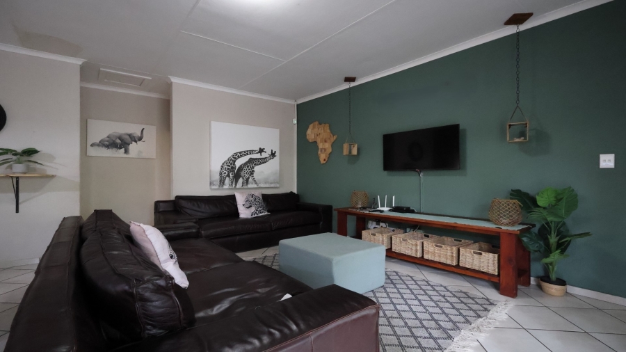 2 Bedroom Property for Sale in Marloth Park Mpumalanga