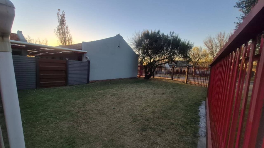 To Let 2 Bedroom Property for Rent in Noordrand Mpumalanga