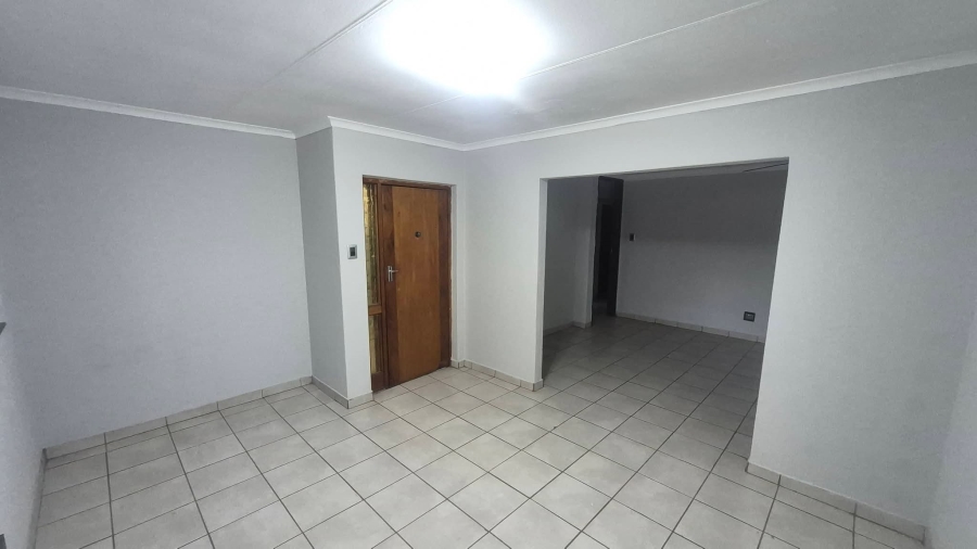To Let 2 Bedroom Property for Rent in Noordrand Mpumalanga