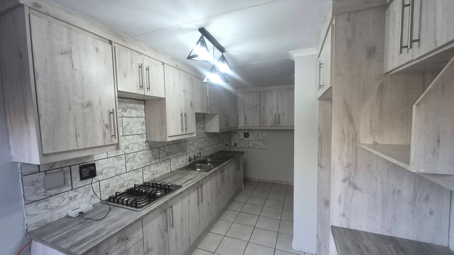 To Let 2 Bedroom Property for Rent in Noordrand Mpumalanga